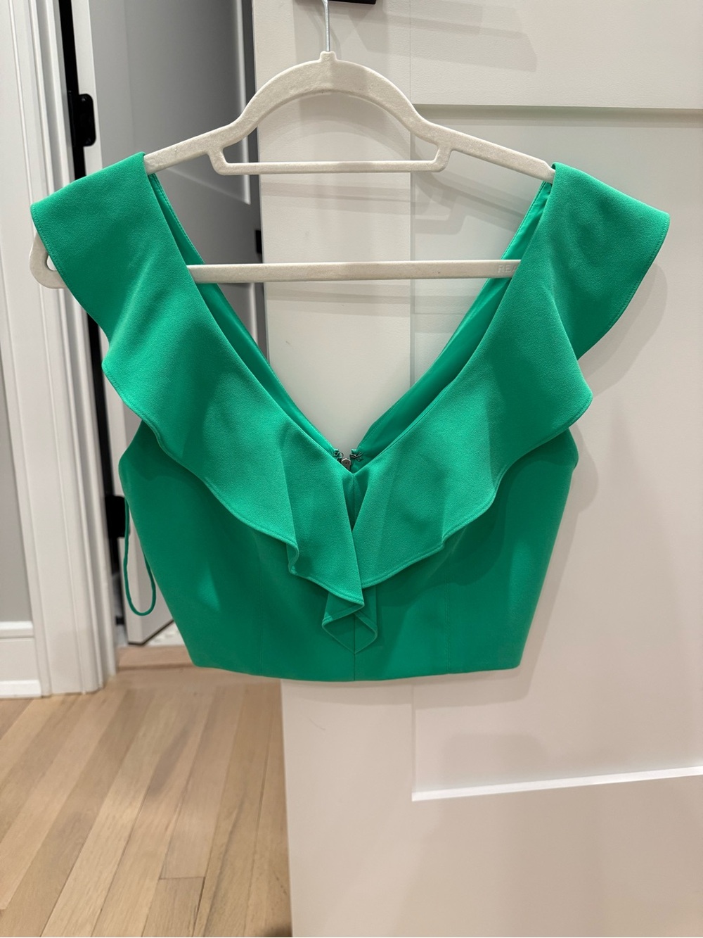 Alice + Olivia Emerald Green Ruffle V-Neck Crop Top